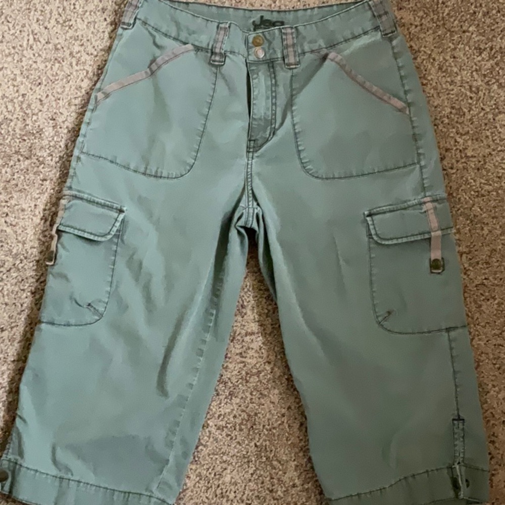 Jag brand, green capris size L